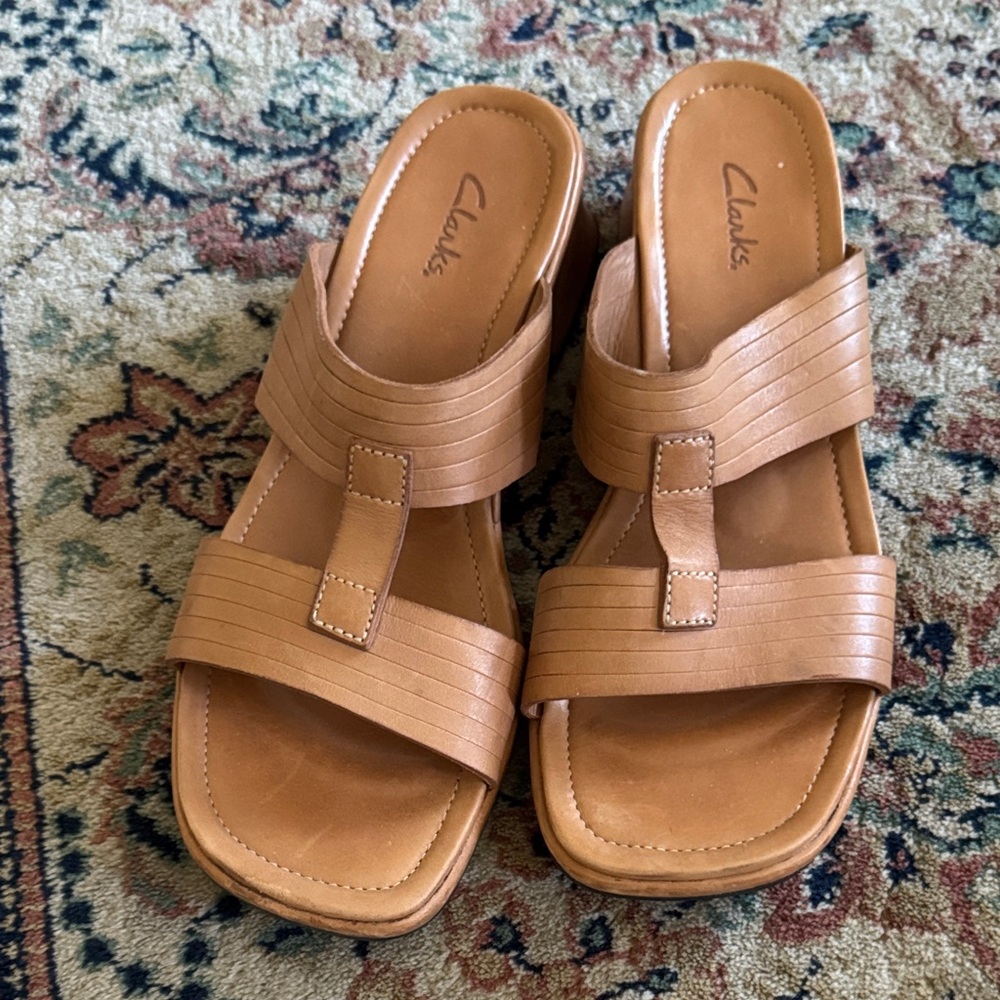 Clarks Women's Brown Leather Slide Sandals